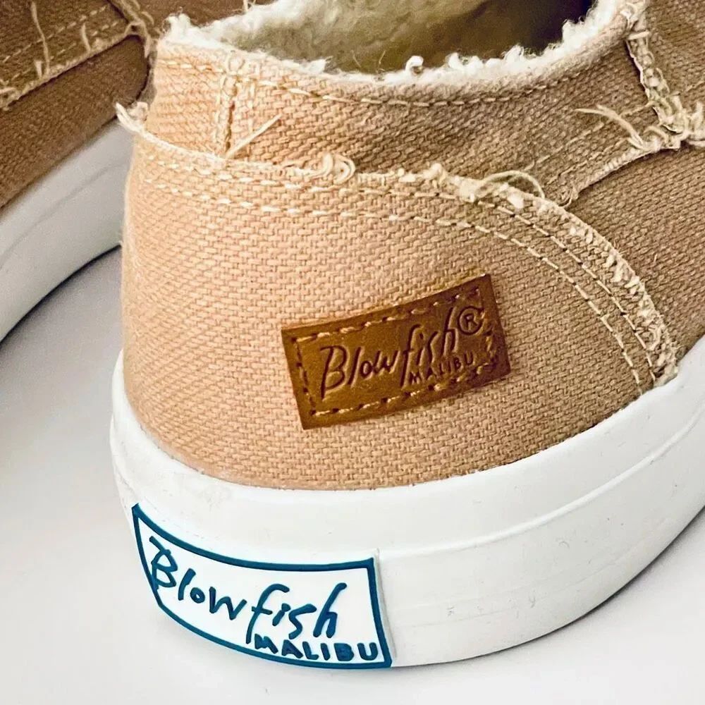 NWT Gorgeous Blowfish Malibu 8 Tan Sherpa Lined Memory foam Cushioned Sneakers - Picture 8 of 12